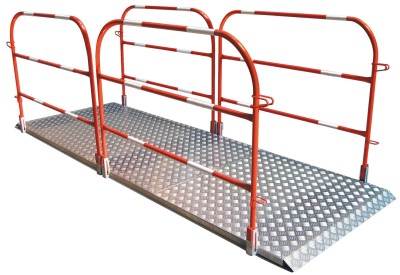 Kładka do przekraczania prac drogowych rozłożona