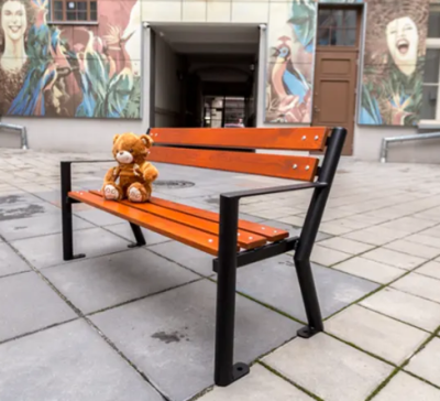 Ławeczka parkowa dziecięca Odważniak